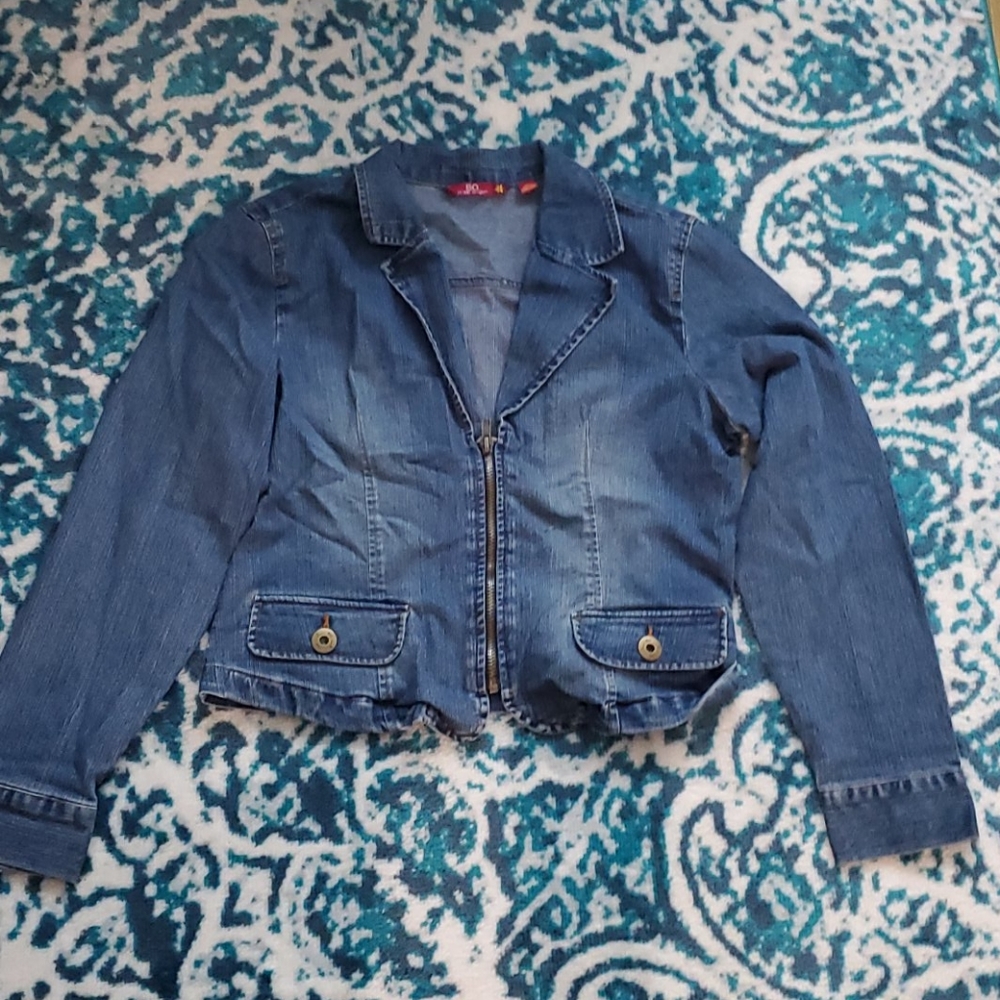 SO zip up jean jacket
